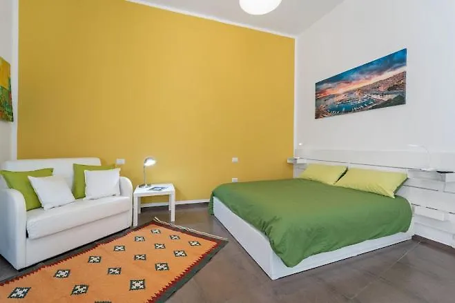 Apartment Hometolove Marina *